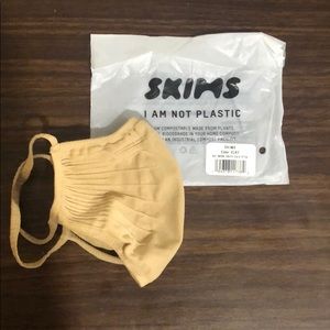 SKIMS Clay Face Mask